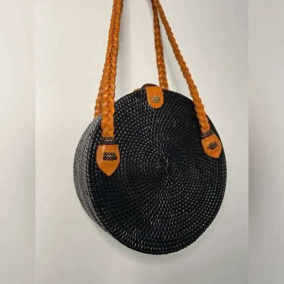 Rattan Purse with braided straps - Picture 2 of 7
